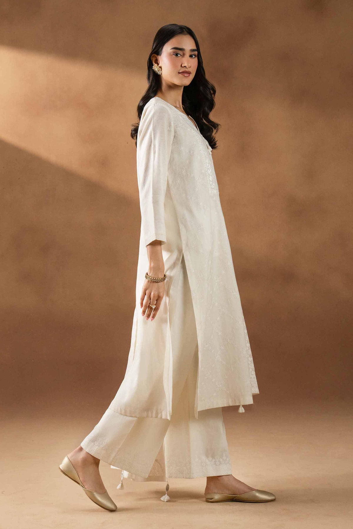 RAWAYAT - KBS26-01 Off White Lawn 3 Pieces Embroidered Nishat Australia