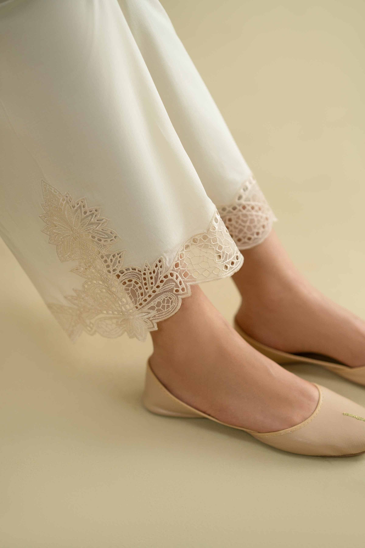 Embroidered Pants - KFE26-129Off White Cambric 1PC Embroidered Nishat Australia