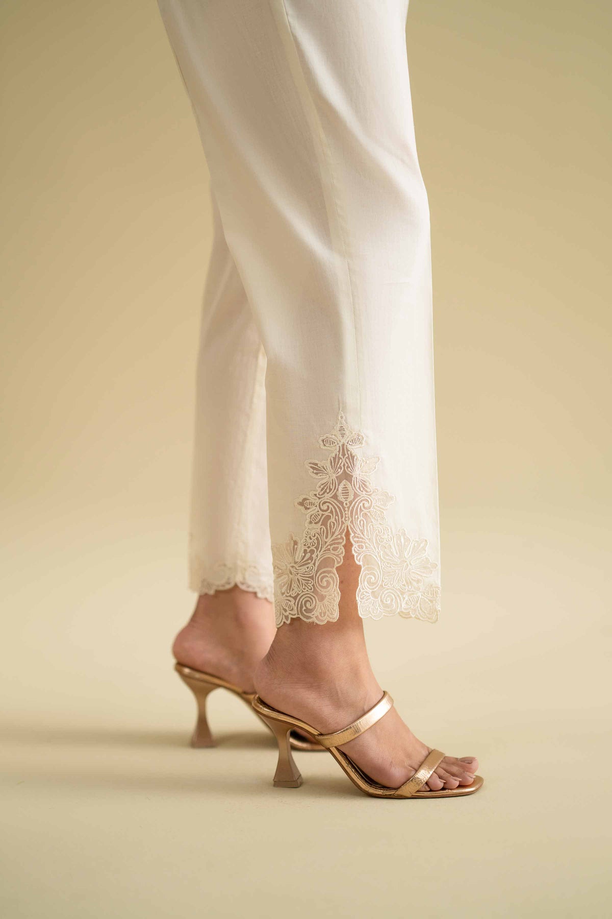 Embroidered Pants - KFE26-198Off White Cambric 1PC Embroidered Nishat Australia