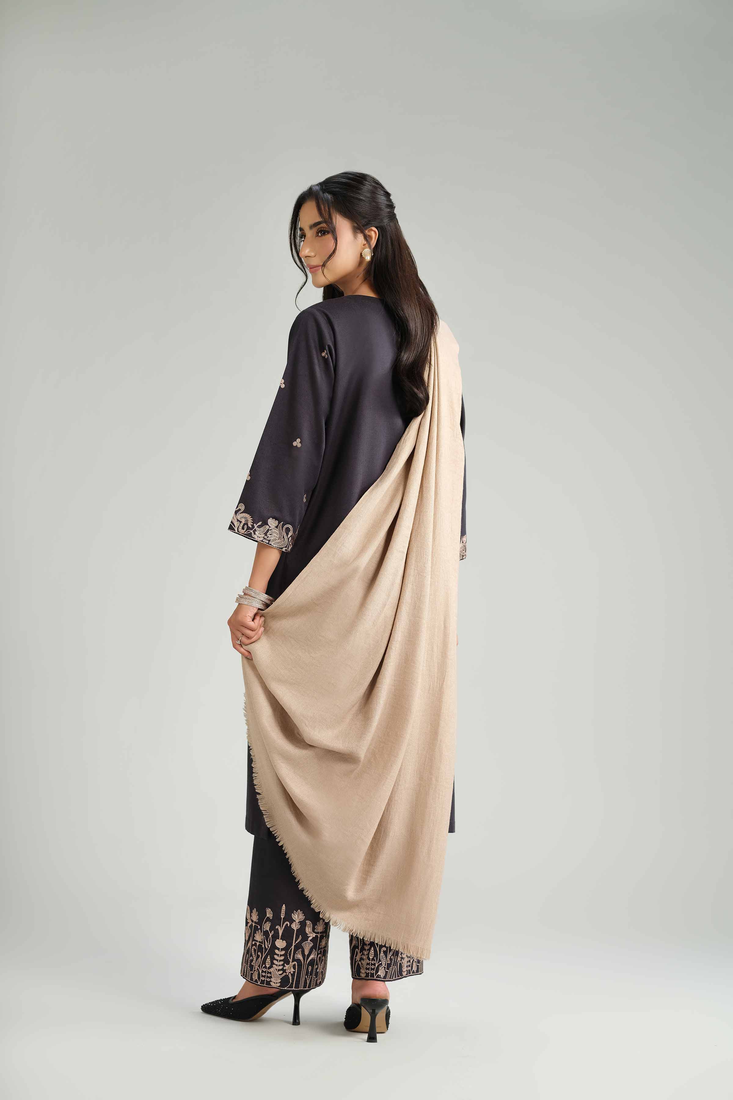 3 Piece - Embroidered Suit - KFW25-160 READY TO WEAR - LUXURY Black Karandi 3PC Embroidered