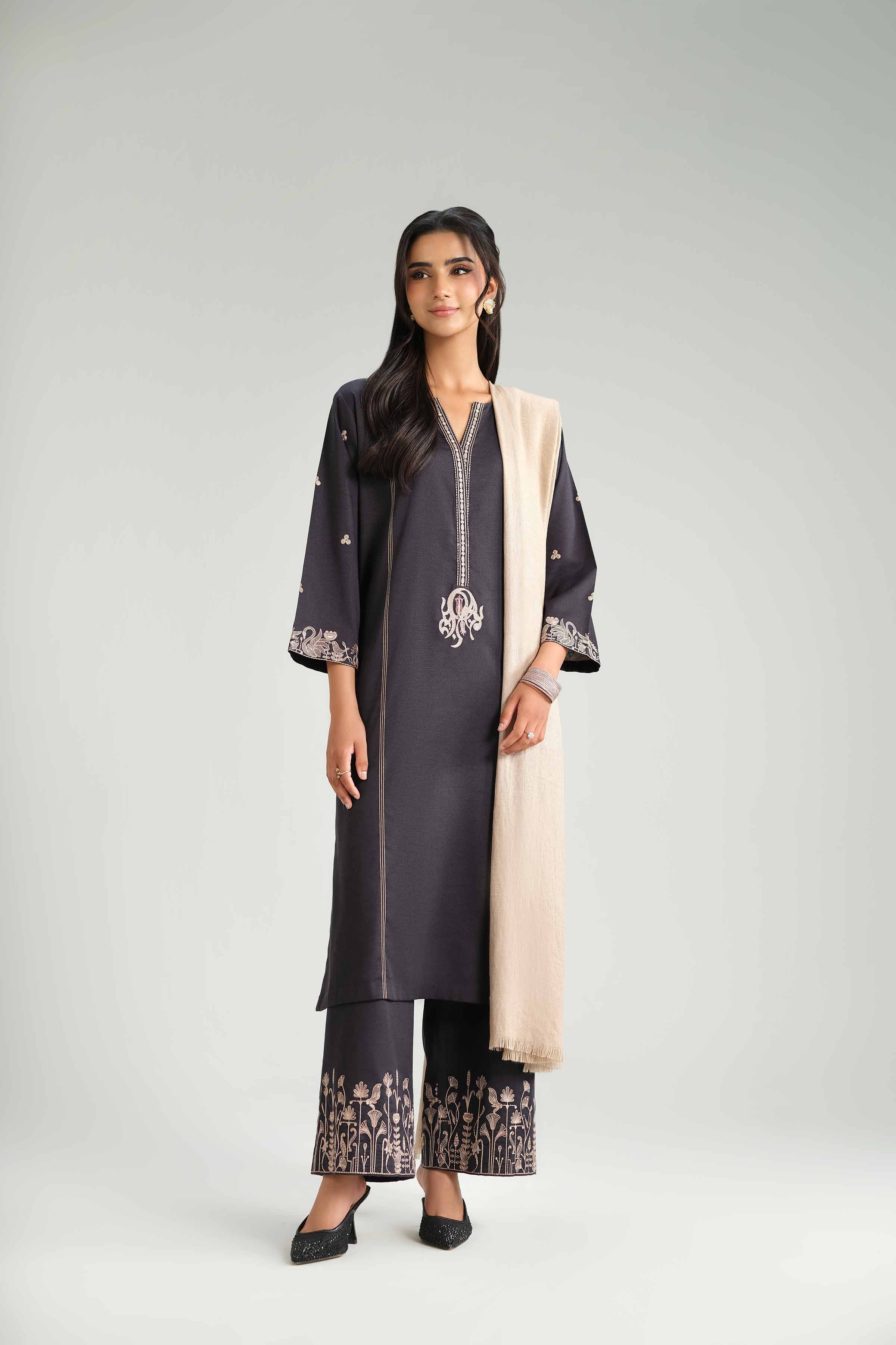 3 Piece - Embroidered Suit - KFW25-160 READY TO WEAR - LUXURY Black Karandi 3PC Embroidered