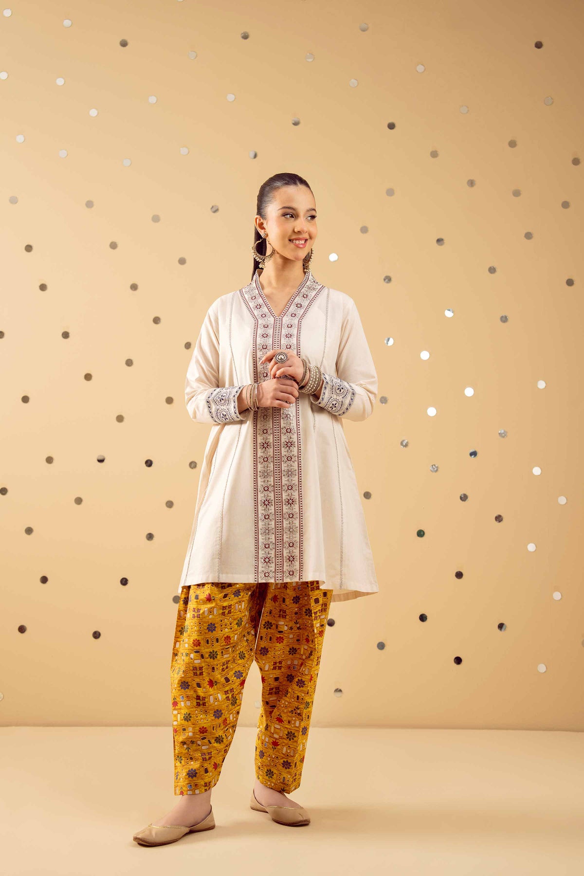 2 Piece - Printed Embroidered Suit - PE25-521 White Lawn 2PC Embroidered Nishat Australia