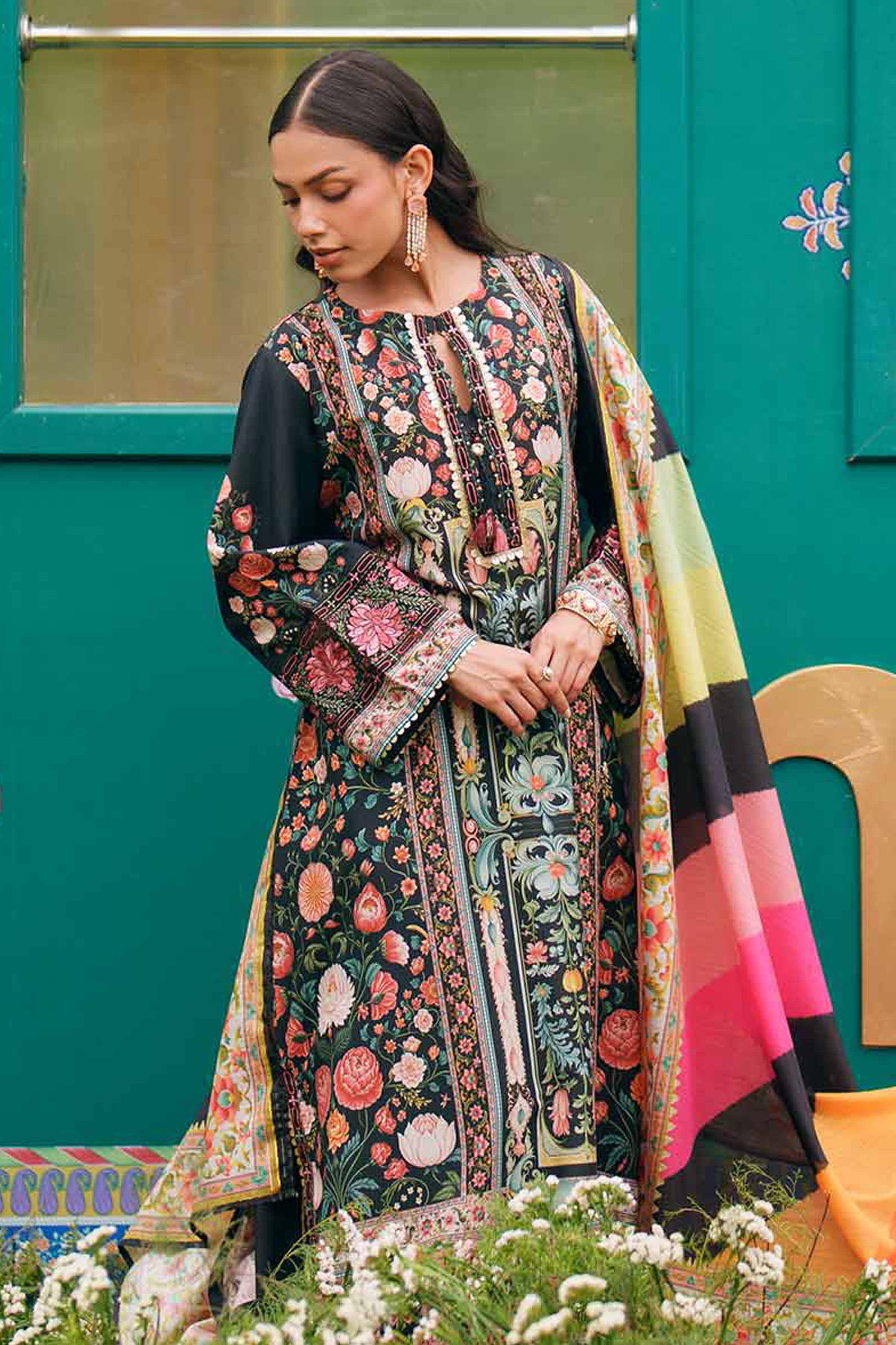 2 Piece - Embroidered Suit - PE26-133