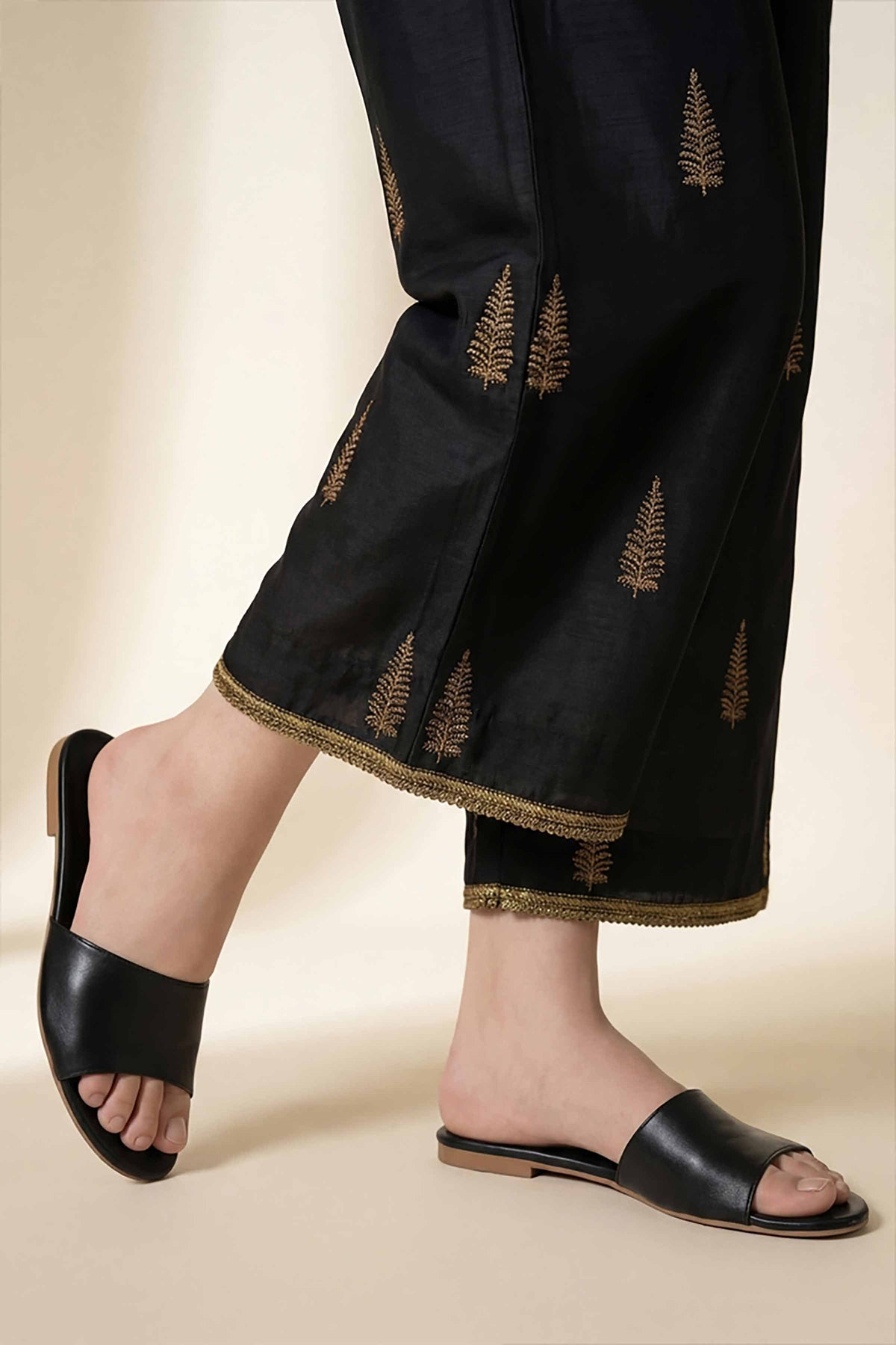 Embroidered Trousers - PE26-647 Black Cambric 1PC Embroidered Nishat Australia