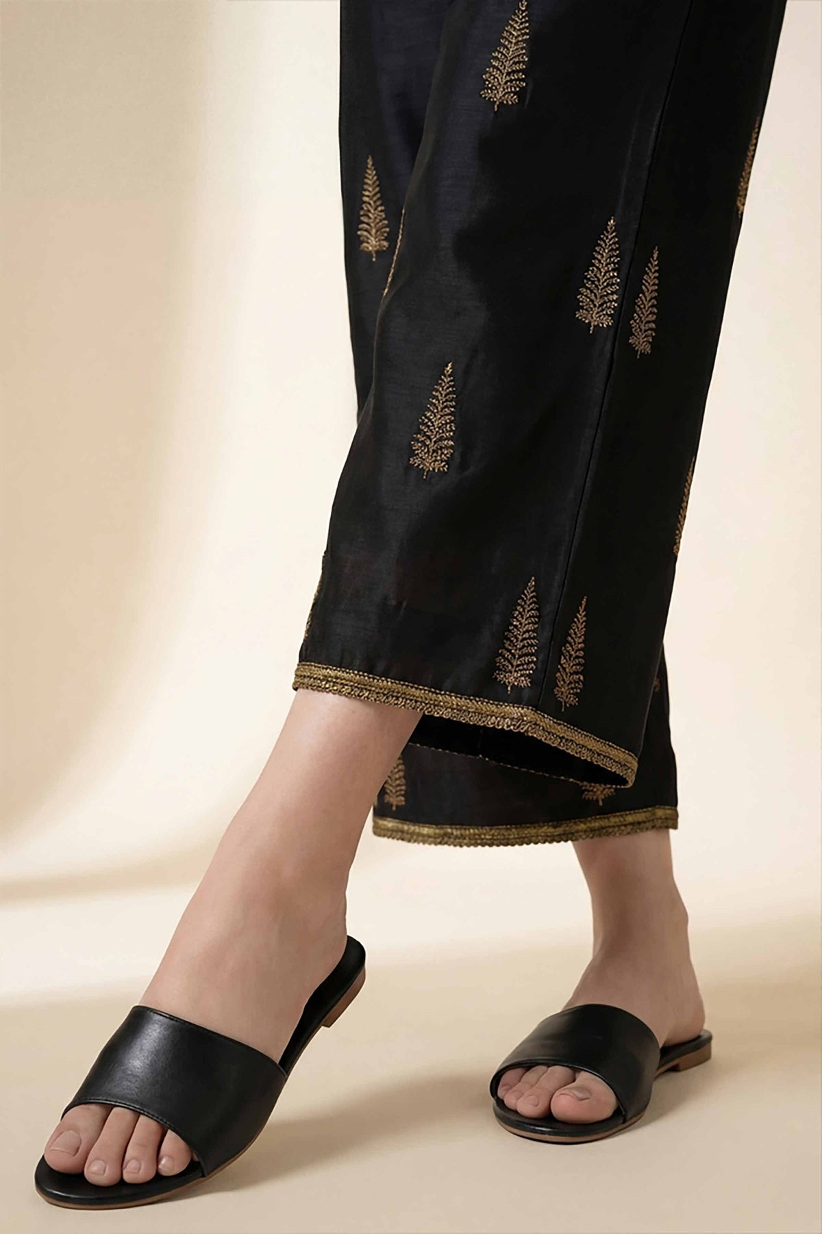 Embroidered Trousers - PE26-647 Black Cambric 1PC Embroidered Nishat Australia