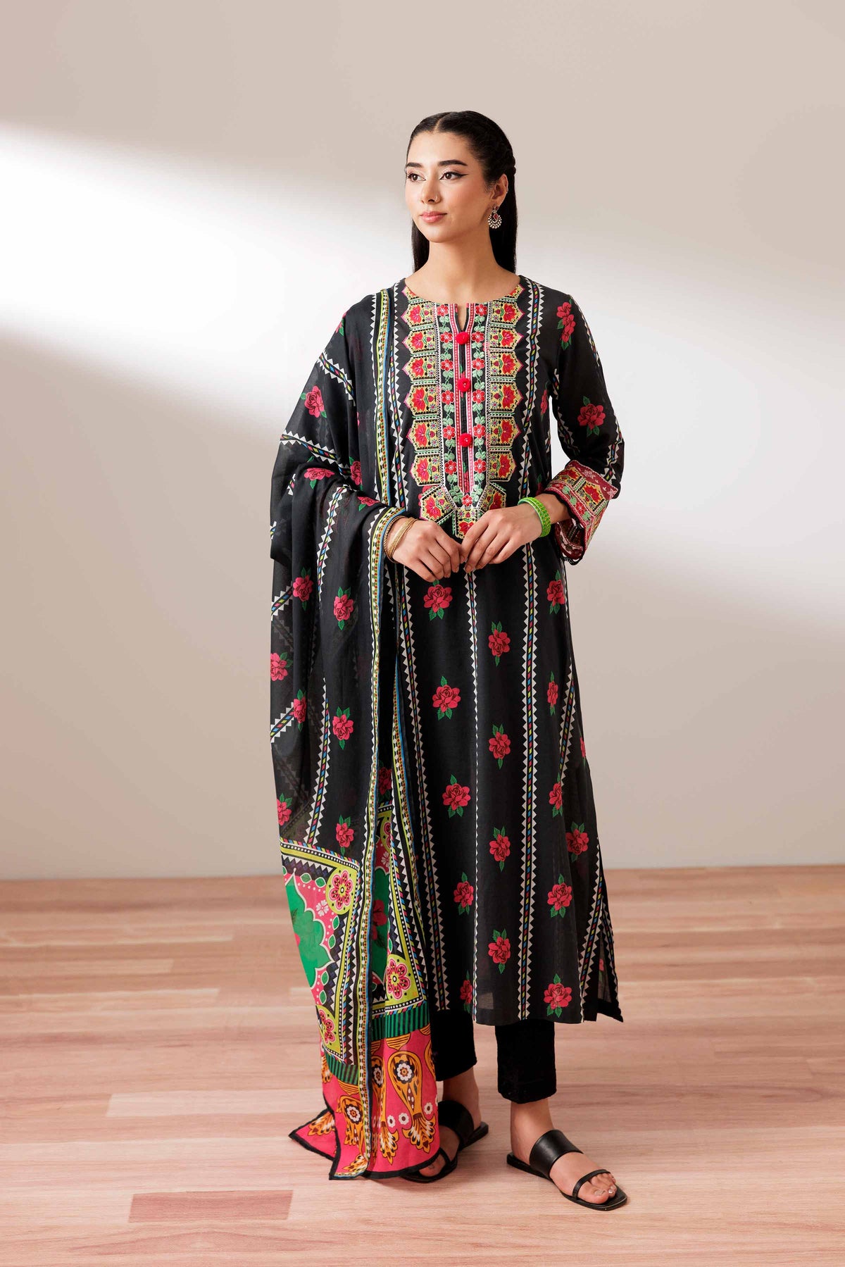 2 Piece - Printed Embroidered Suit - PS25-193 Black Lawn 2PC Embroidered Nishat Australia