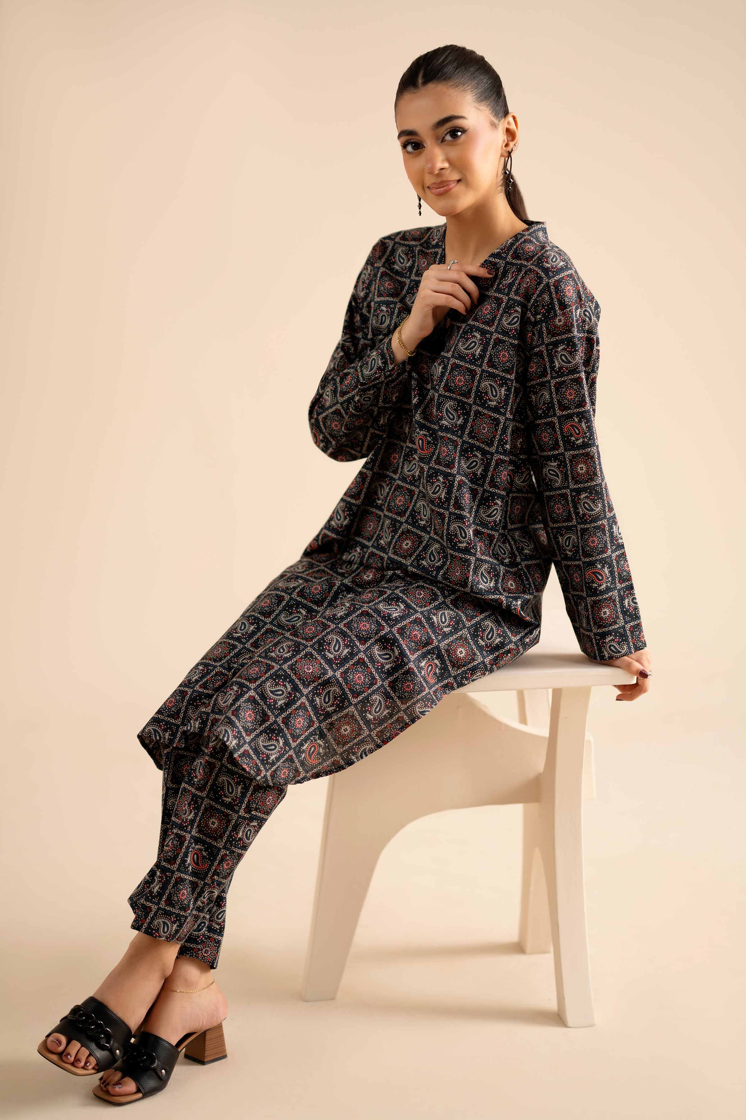 2 Piece - Printed Suit - PW25-302 READY TO WEAR Black Karandi 2PC Printed