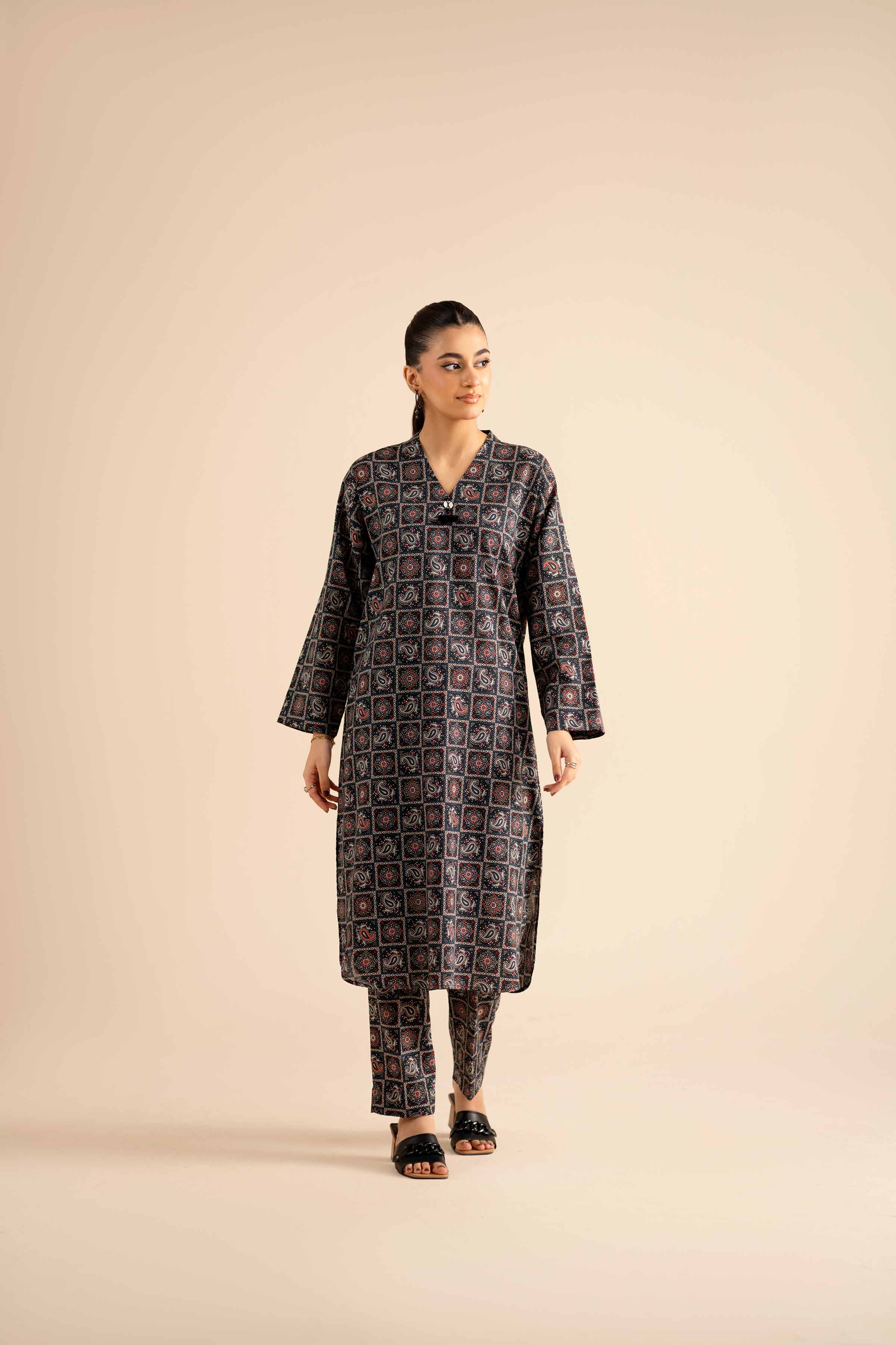 2 Piece - Printed Suit - PW25-302 READY TO WEAR Black Karandi 2PC Printed