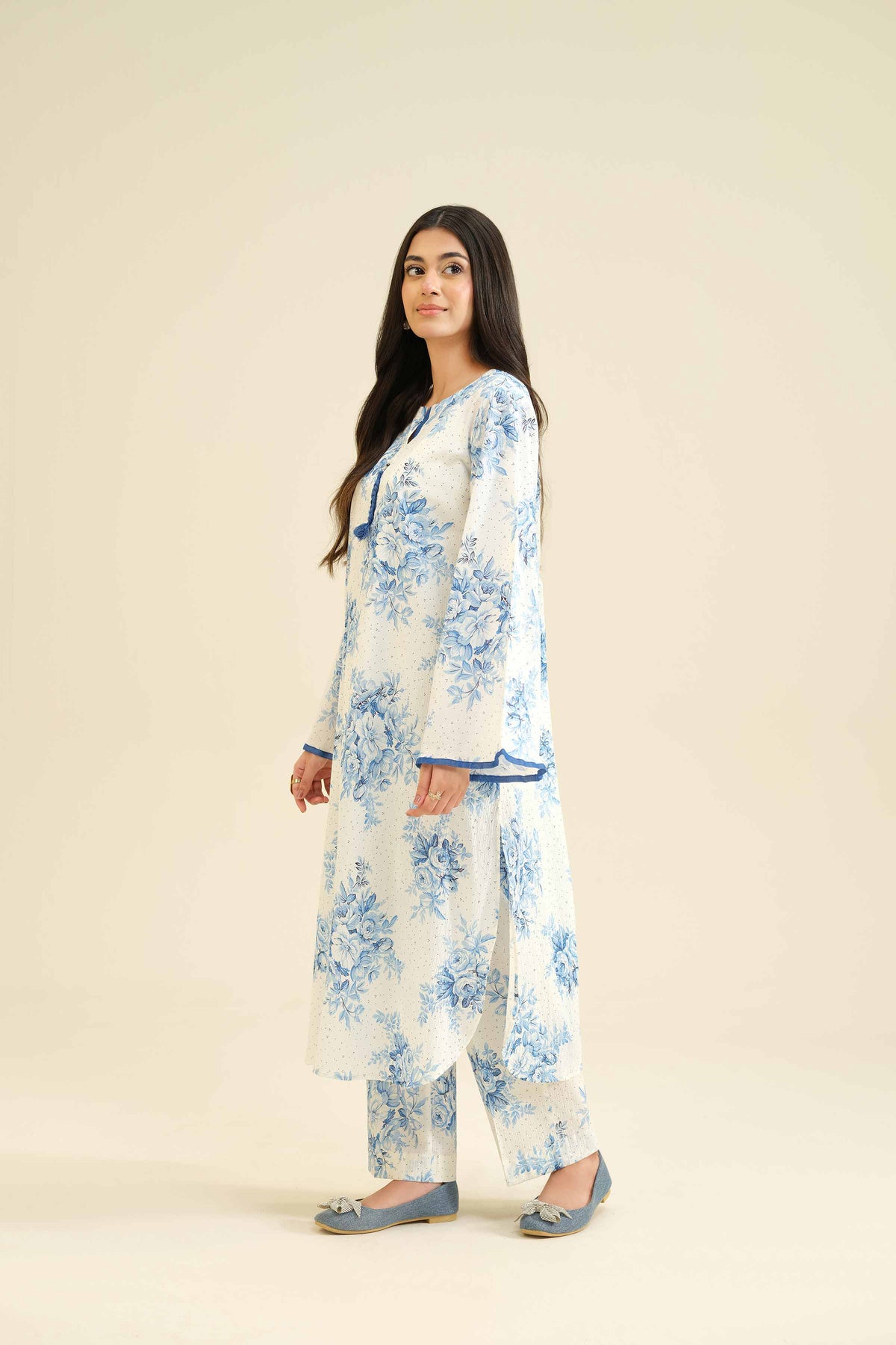 2 Piece - Printed Suit - PW25-62 White Chiffon 2PC Printed Nishat Australia