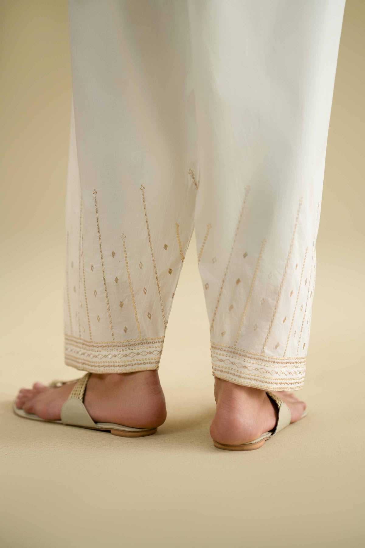 Embroidered Shalwar - KFE26-128White Cambric 1PC Embroidered Nishat Australia