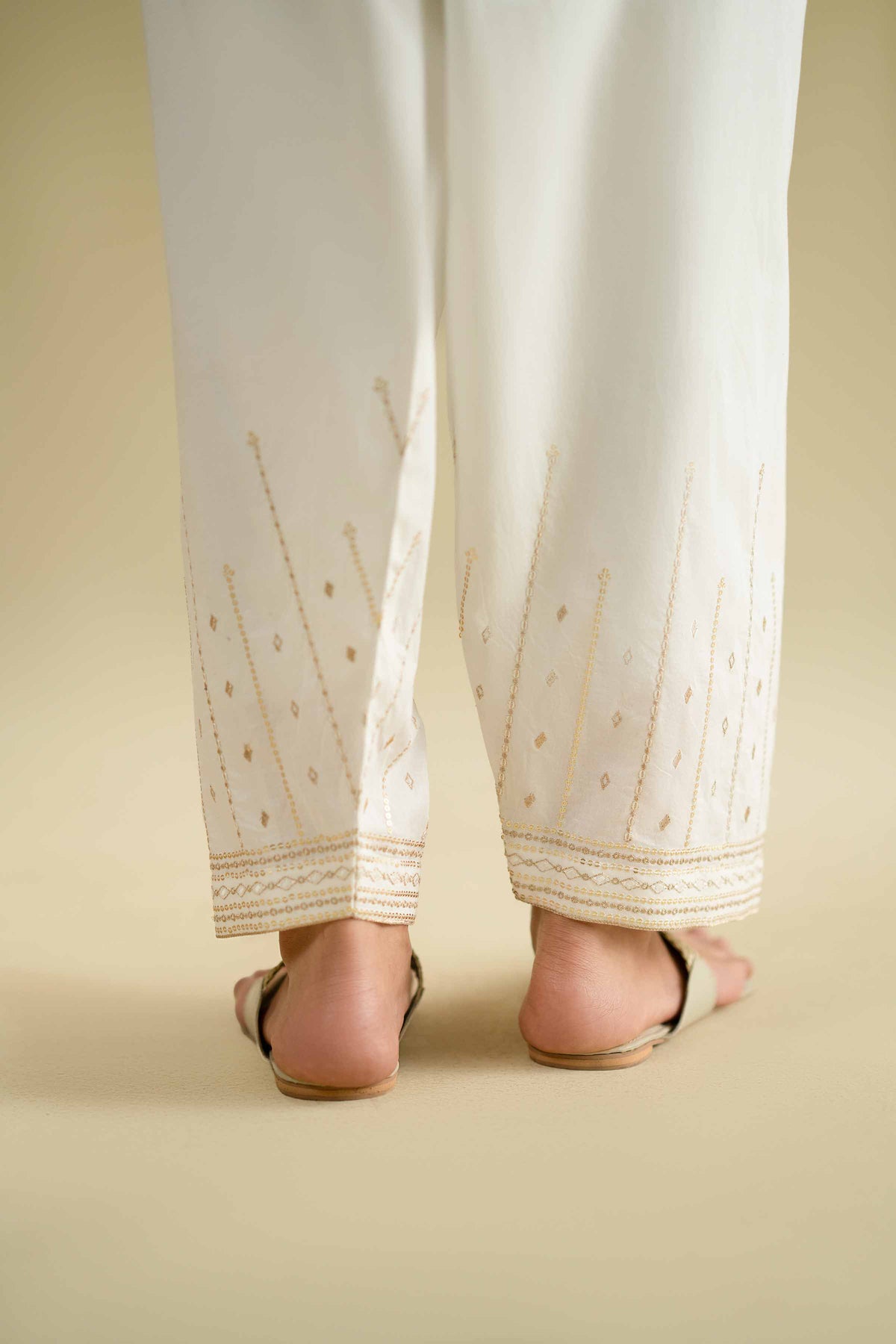 Embroidered Shalwar - KFE26-128White Cambric 1PC Embroidered Nishat Australia