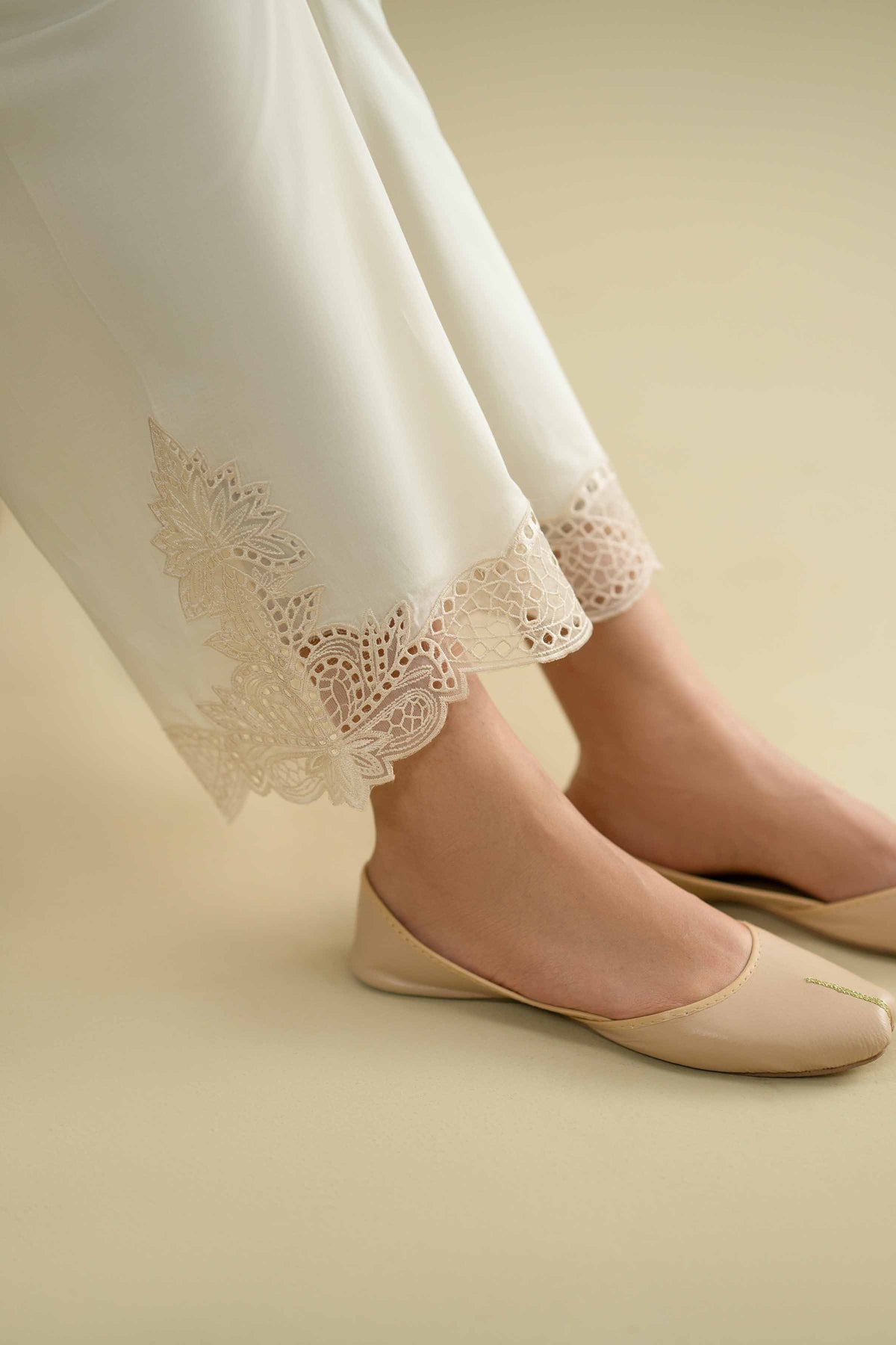 Embroidered Pants - KFE26-129Off White Cambric 1PC Embroidered Nishat Australia
