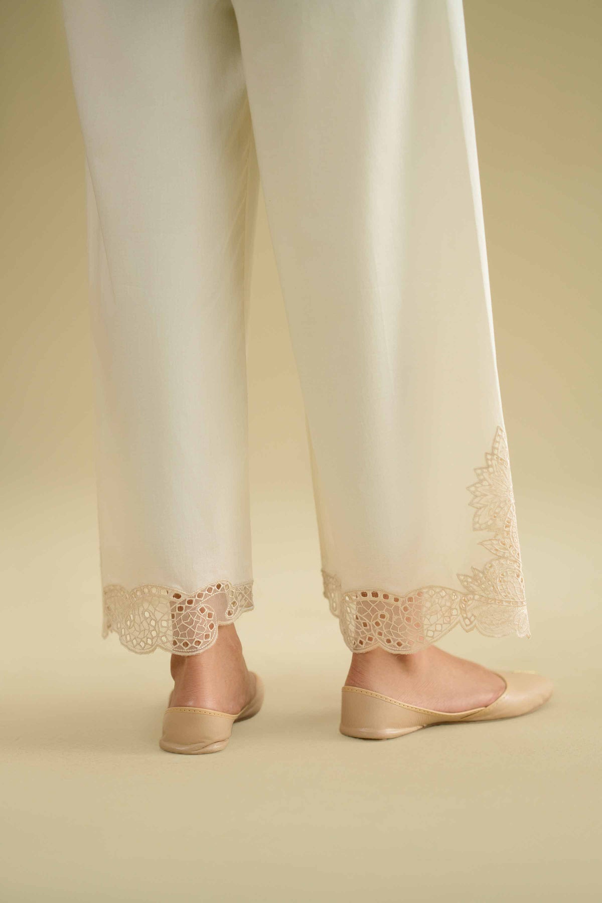 Embroidered Pants - KFE26-129Off White Cambric 1PC Embroidered Nishat Australia