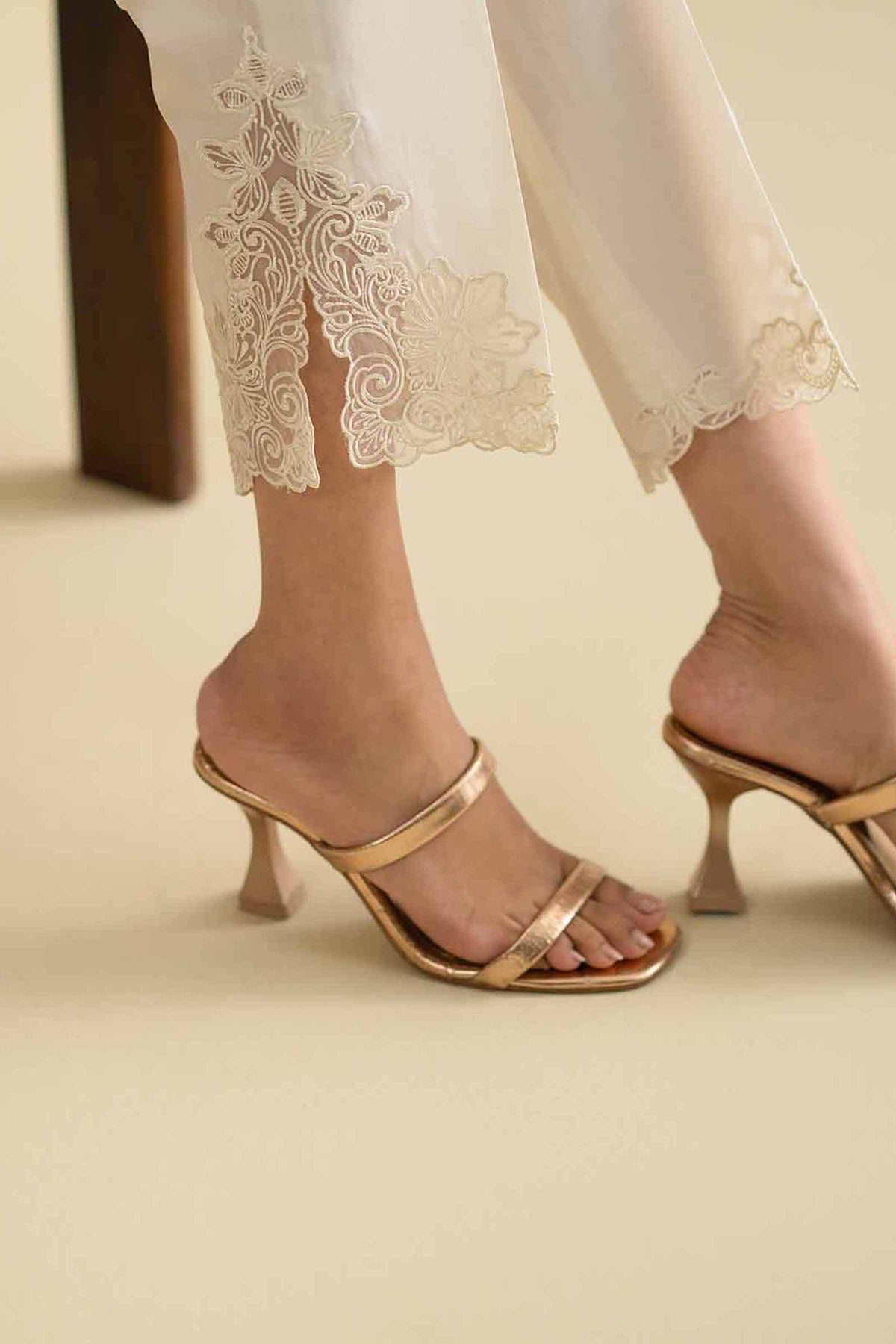 Embroidered Pants - KFE26-198Off White Cambric 1PC Embroidered Nishat Australia