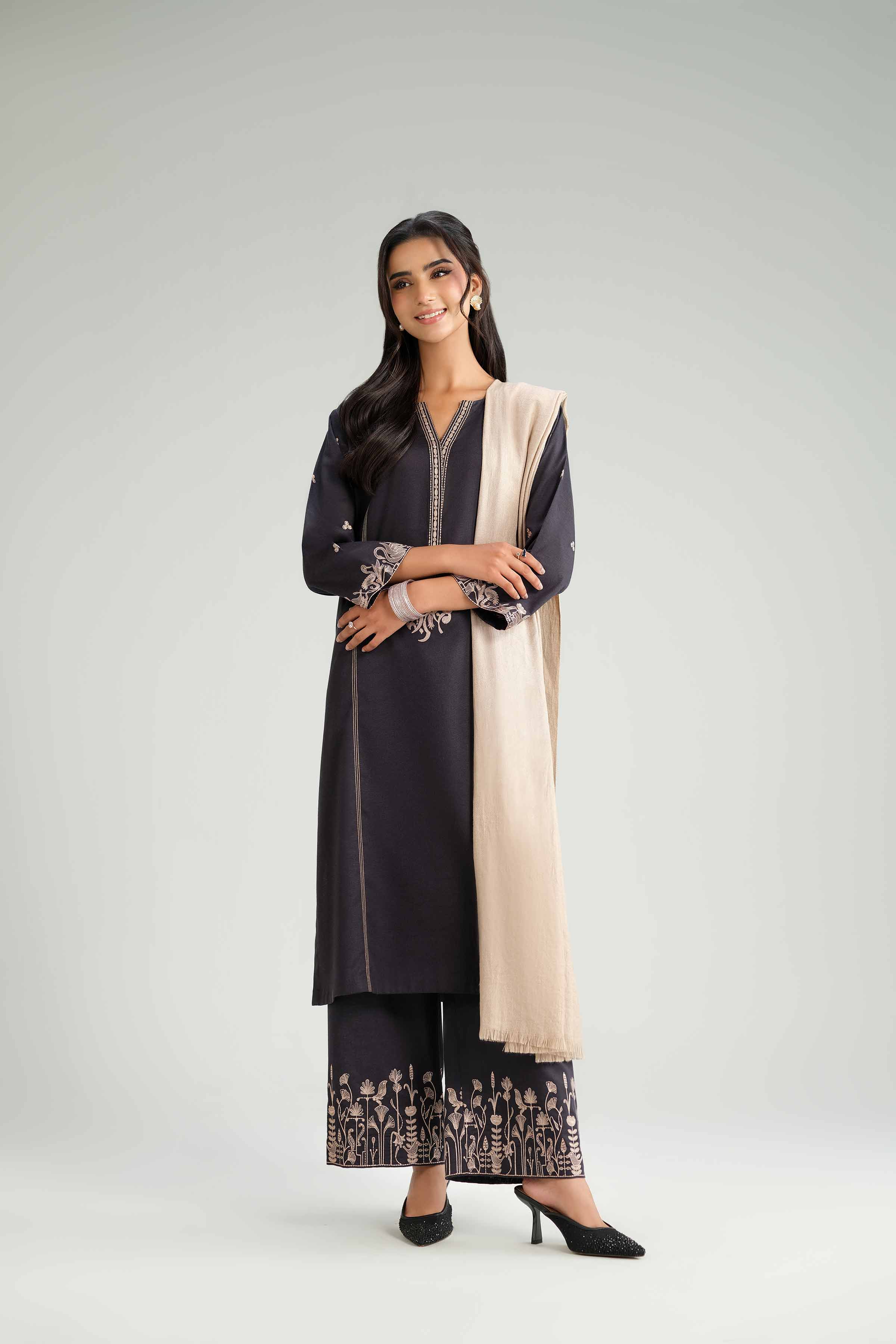3 Piece - Embroidered Suit - KFW25-160 READY TO WEAR - LUXURY Black Karandi 3PC Embroidered
