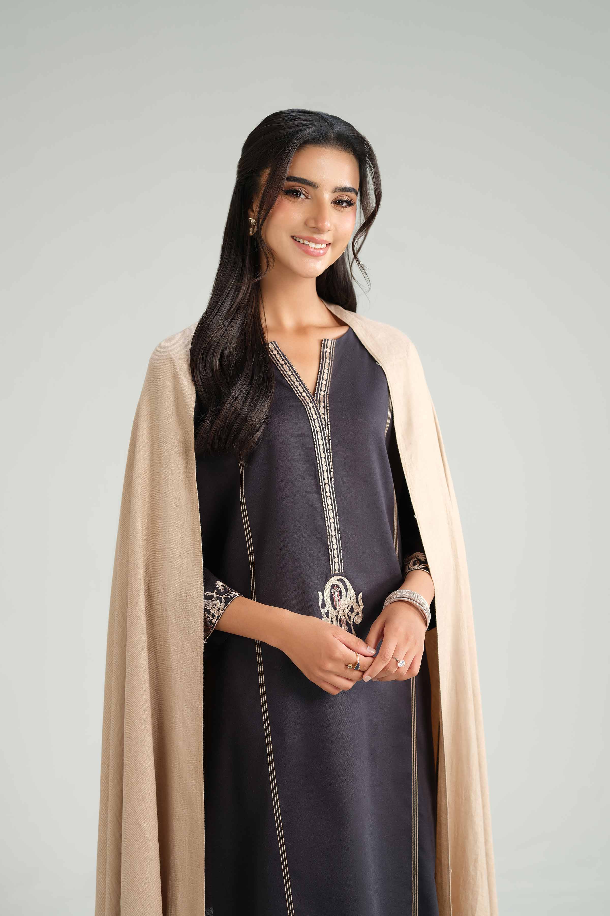 3 Piece - Embroidered Suit - KFW25-160 READY TO WEAR - LUXURY Black Karandi 3PC Embroidered