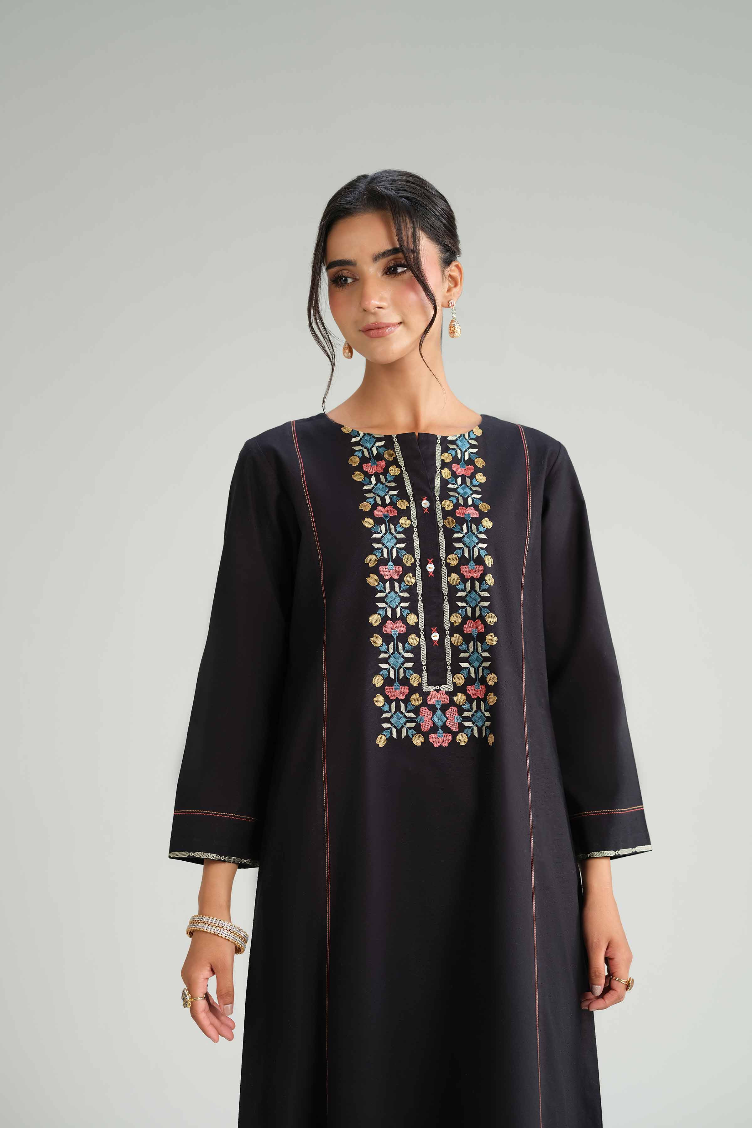 2 Piece - Embroidered Suit - KFW25-173 READY TO WEAR - LUXURY Black Karandi 2PC Embroidered