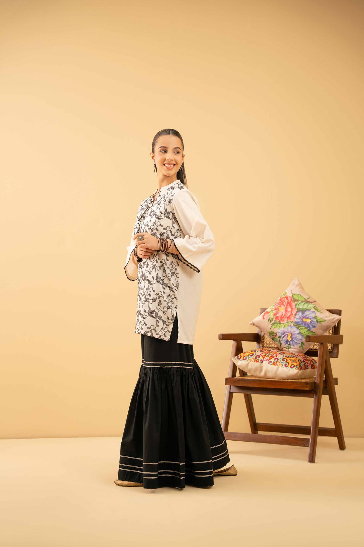 Embroidered Tunic - PE25-510 White Cambric 1PC Embroidered Nishat Australia