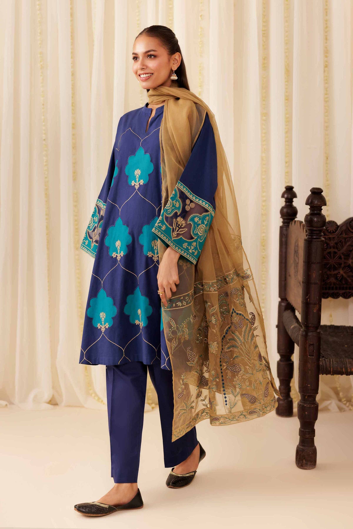 3 Piece - Embroidered Suit - PFE25-42 Blue Cambric 3PC Embroidered Nishat Australia