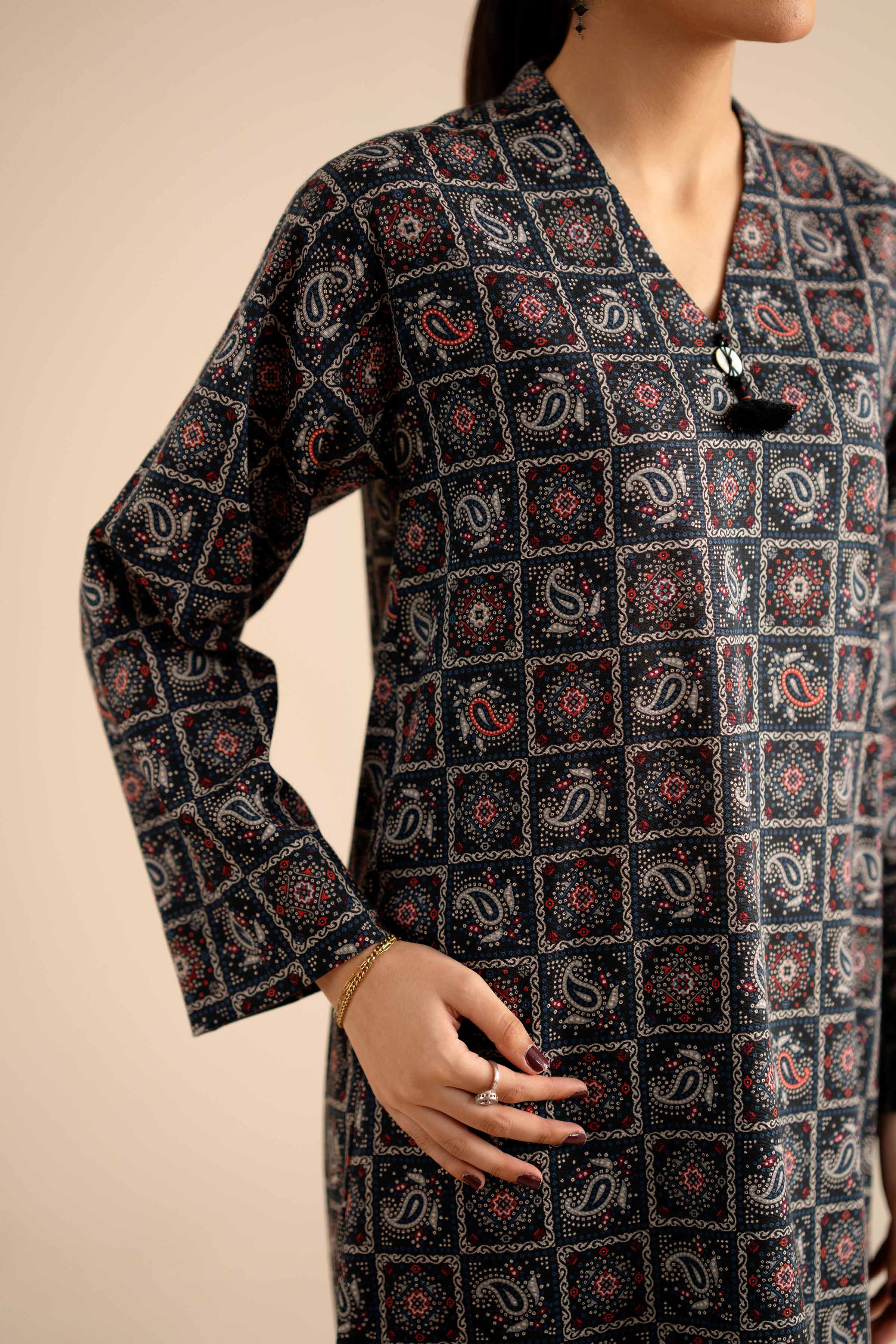 2 Piece - Printed Suit - PW25-302 READY TO WEAR Black Karandi 2PC Printed