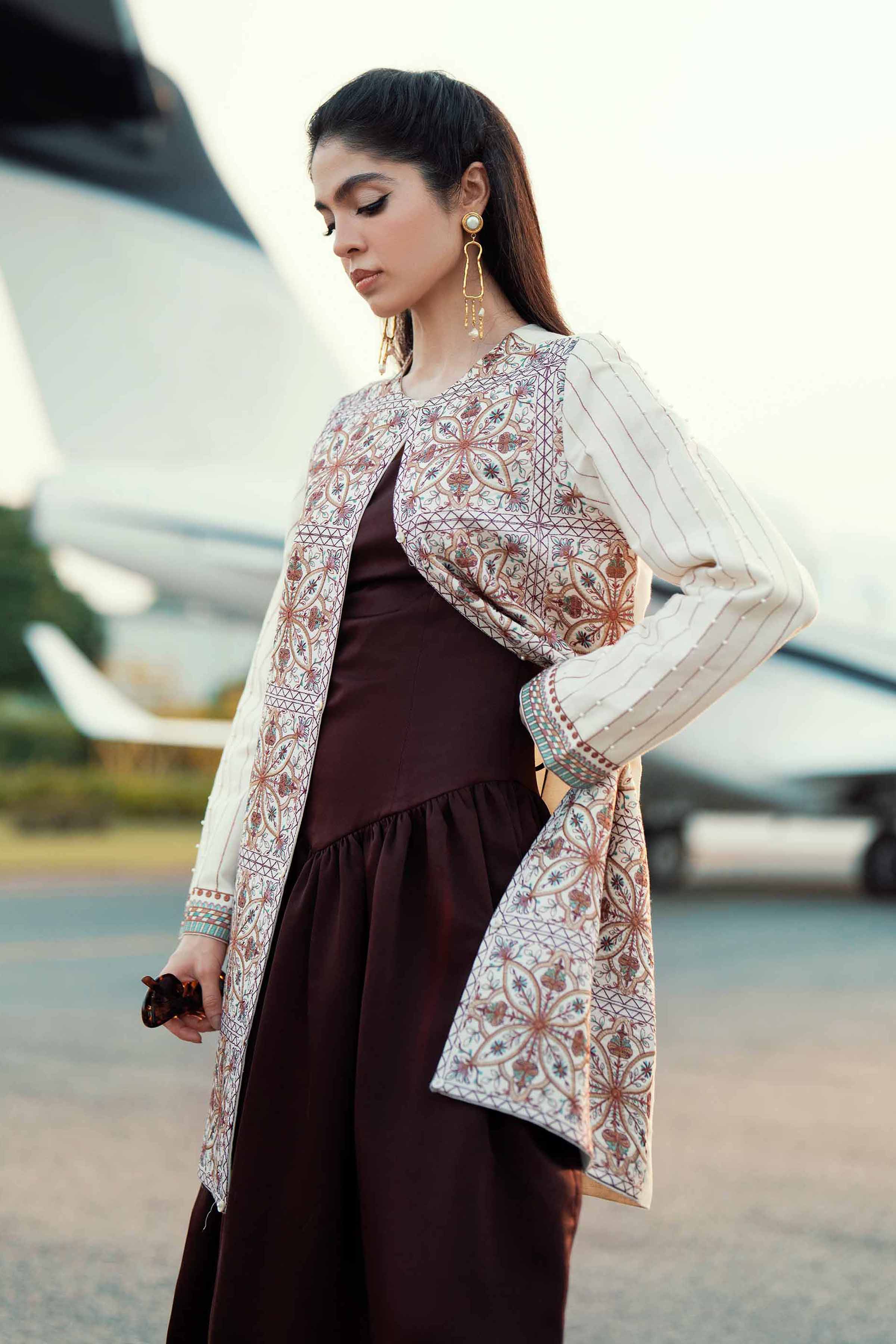 Embroidered Jacket - PW25-551 READY TO WEAR White Karandi 1PC Embroidered