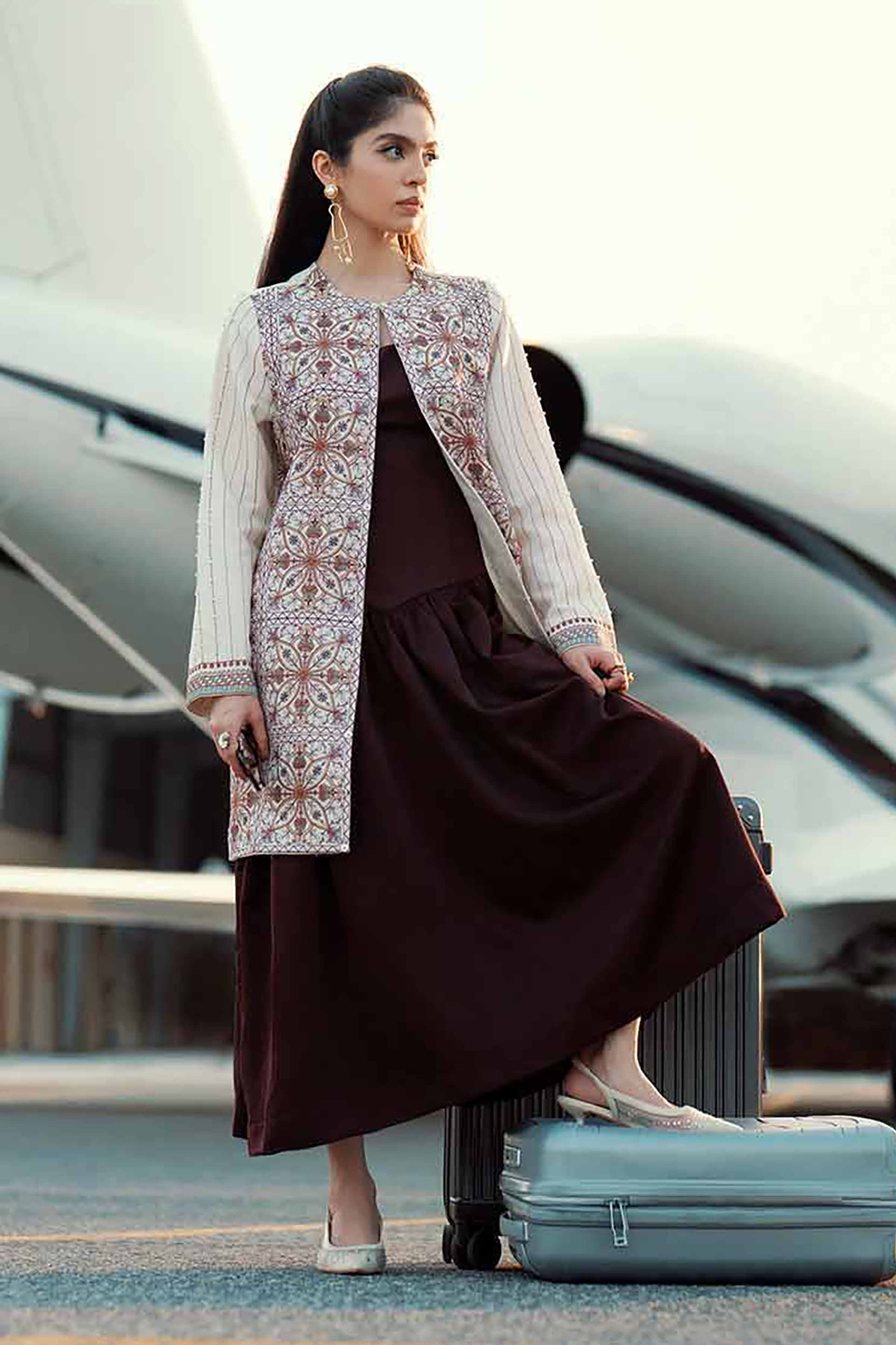 Embroidered Jacket - PW25-551 READY TO WEAR White Karandi 1PC Embroidered