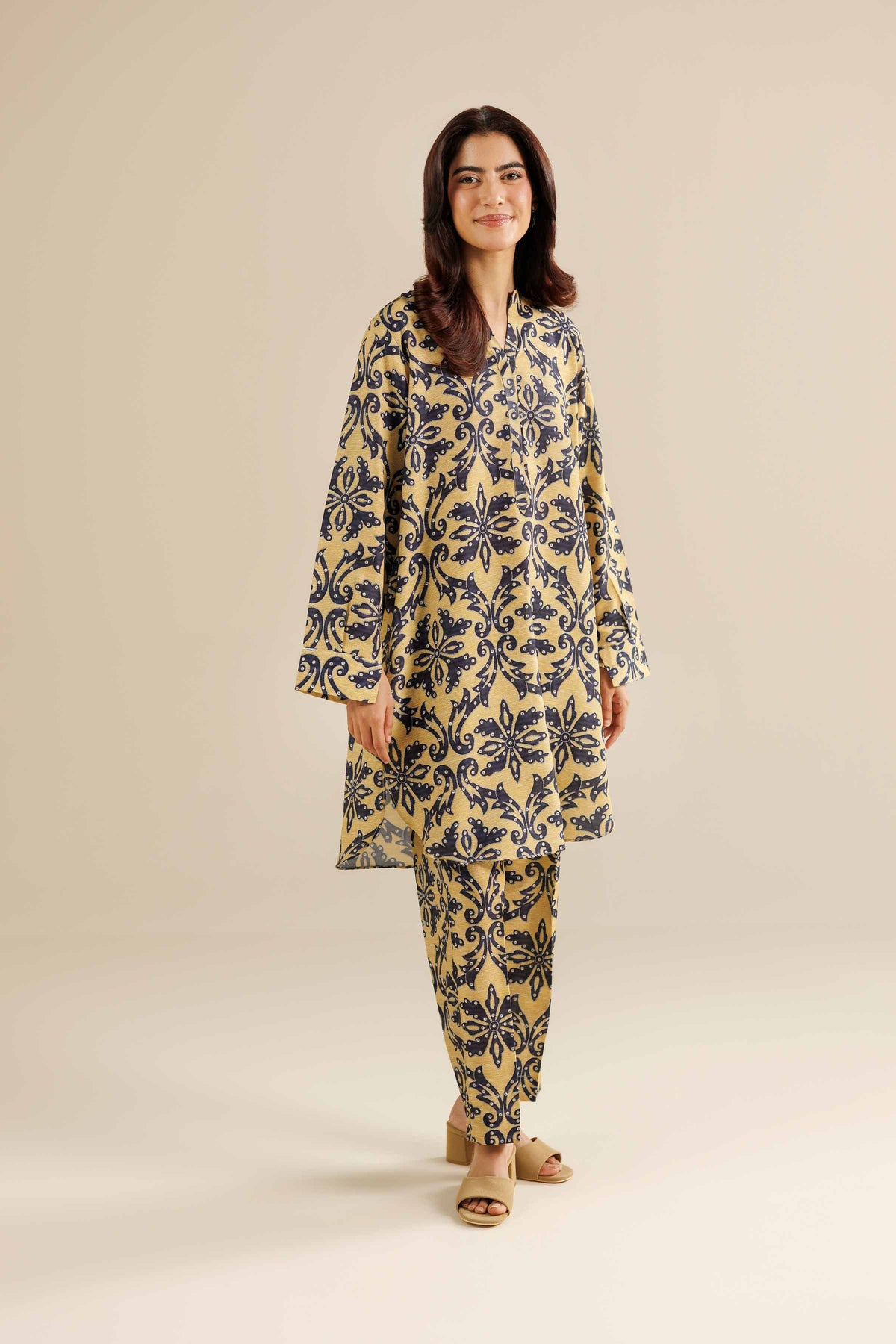 2 Piece - Printed Suit - PW25-365 Yellow Lawn 2PC Printed Nishat Australia